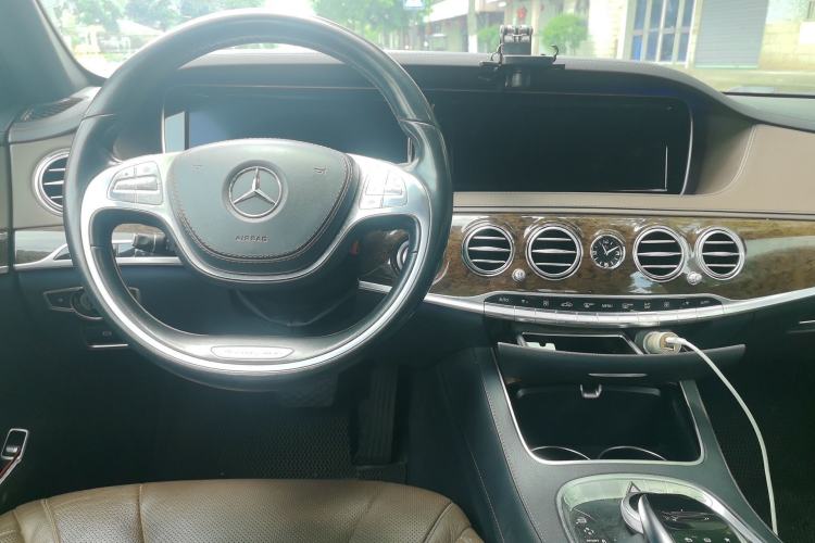 Used Mercedes-Benz S-Class 2014 S 320 L Business Model Center Console