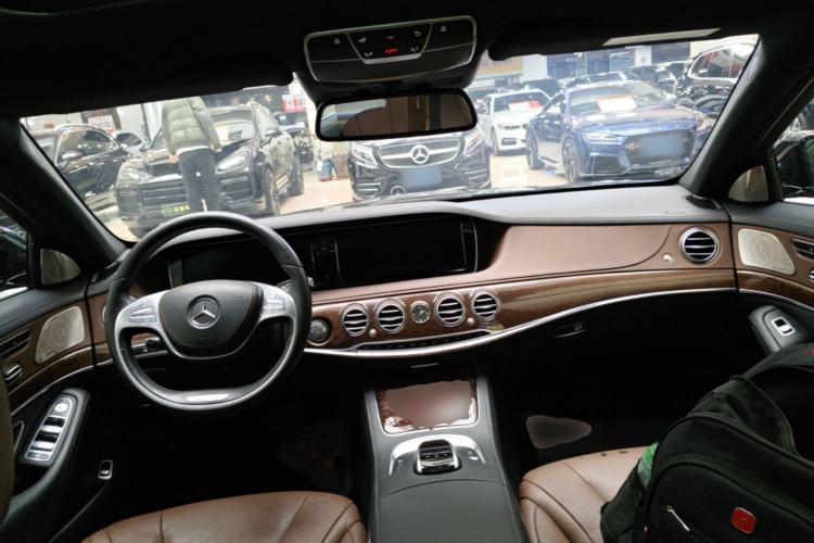 Used Mercedes-Benz S-Class 2014 S 320 L Business Model Center Console
