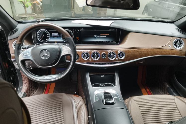 Used Mercedes-Benz S-Class 2014 S 320 L Business Model Center Console
