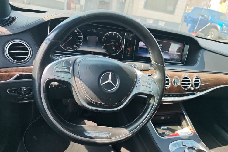 Used Mercedes-Benz S-Class 2014 S 320 L Business Model Center Console