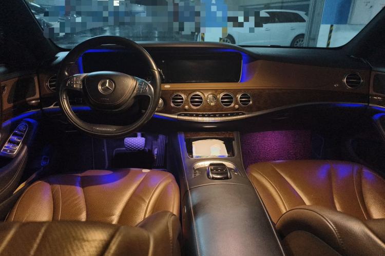 Used Mercedes-Benz S-Class 2014 S 320 L Business Model Center Console