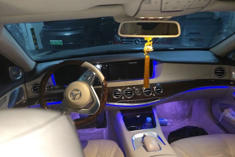 Used Mercedes-Benz S-Class 2014 S 400 L Luxury Model Center Console