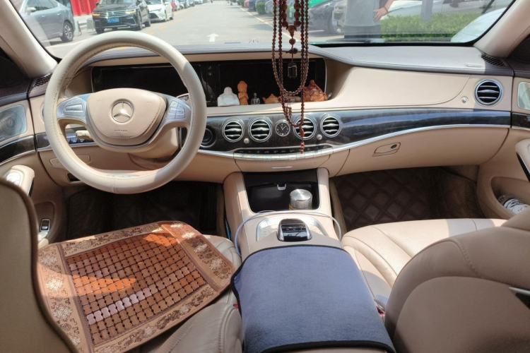 Used Mercedes-Benz S-Class 2014 S 320 L Luxury Model Center Console