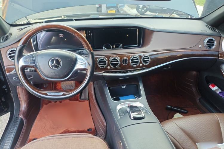 Used Mercedes-Benz S-Class 2014 S 320 L Luxury Model Center Console
