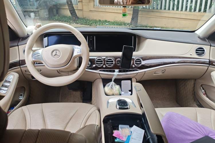 Used Mercedes-Benz S-Class 2014 S 320 L Business Model Center Console