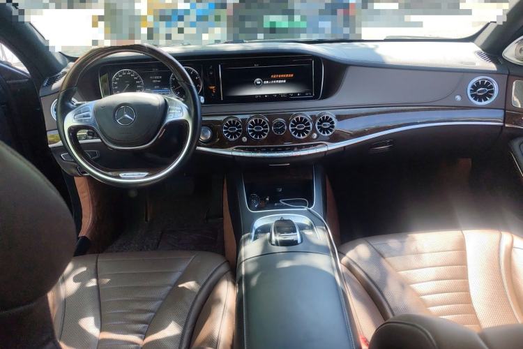 Used Mercedes-Benz S-Class 2014 Restyled S 500 L 4MATIC Center Console