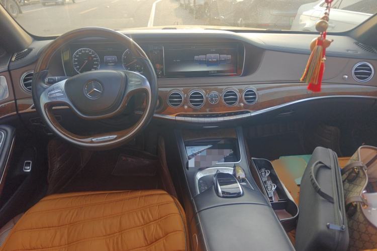 Used Mercedes-Benz S-Class 2014 S 500 L 4MATIC Center Console