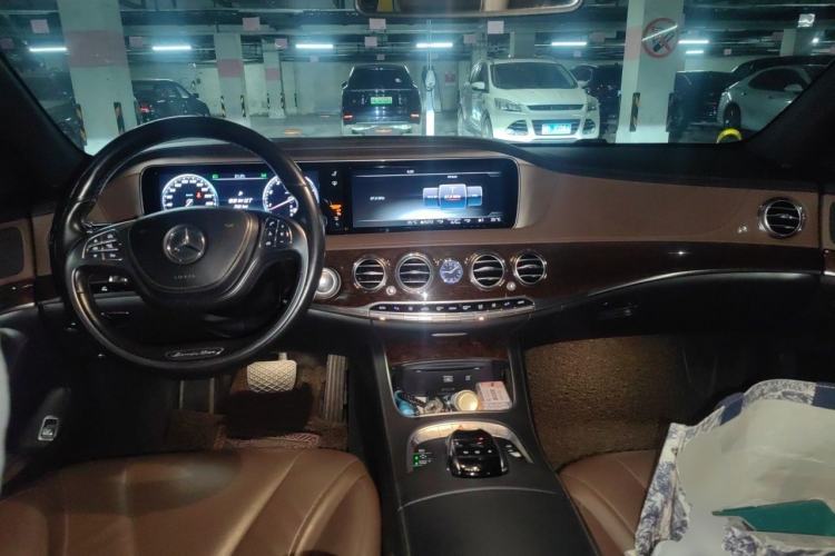 Used Mercedes-Benz S-Class 2014 S 320 L Business Model Center Console