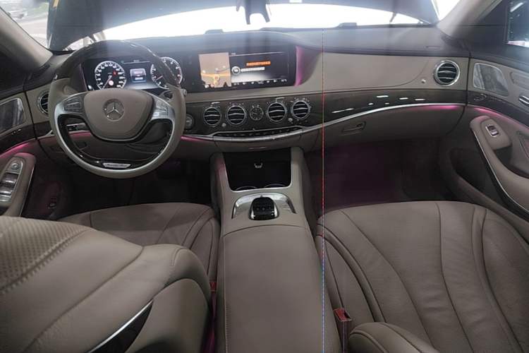 Used Mercedes-Benz S-Class 2014 S 400 L Luxury Model Center Console