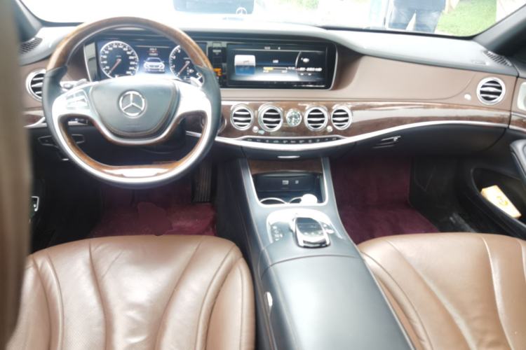 Used Mercedes-Benz S-Class 2014 S 320 L Business Model Center Console
