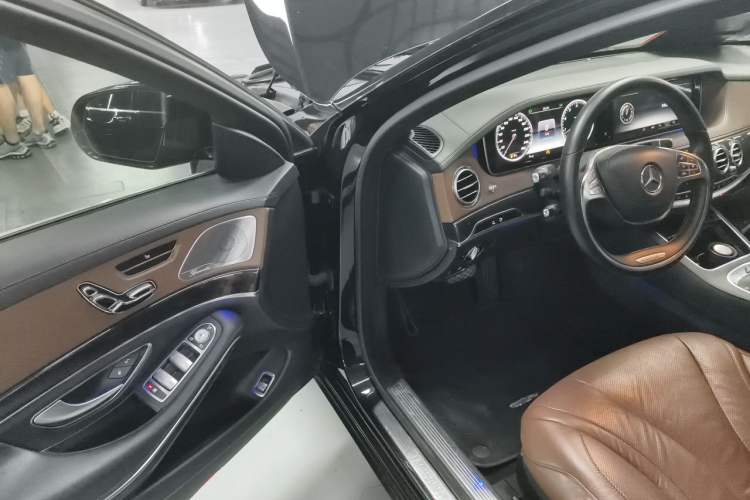Used Mercedes-Benz S-Class 2014 S 320 L Business Model Driver Seat