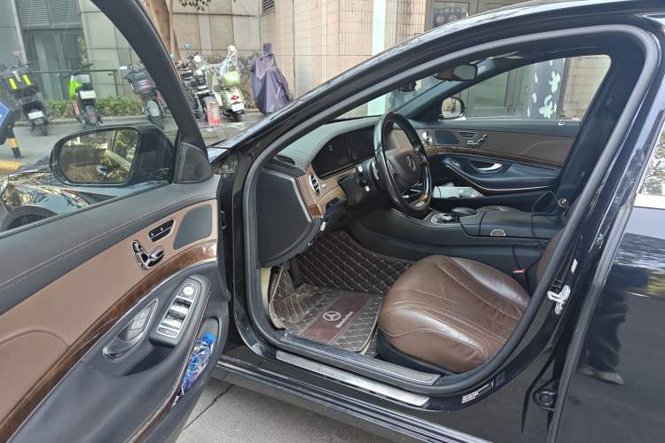 Used Mercedes-Benz S-Class 2014 S 400 L Prestige Edition Driver Seat