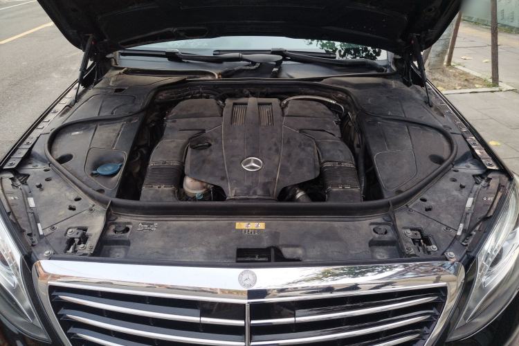 Used Mercedes-Benz S-Class 2014 S 320 L Luxury Model Engine Bay
