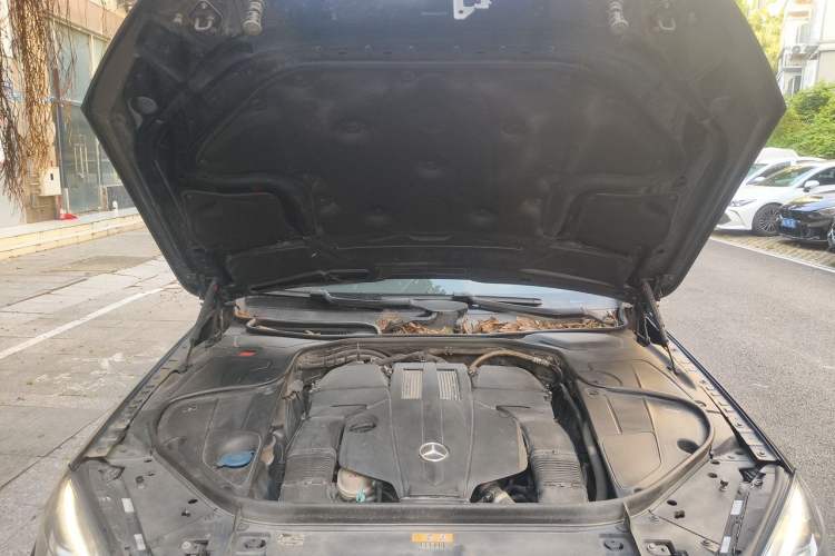 Used Mercedes-Benz S-Class 2014 S 320 L Business Model Engine Bay