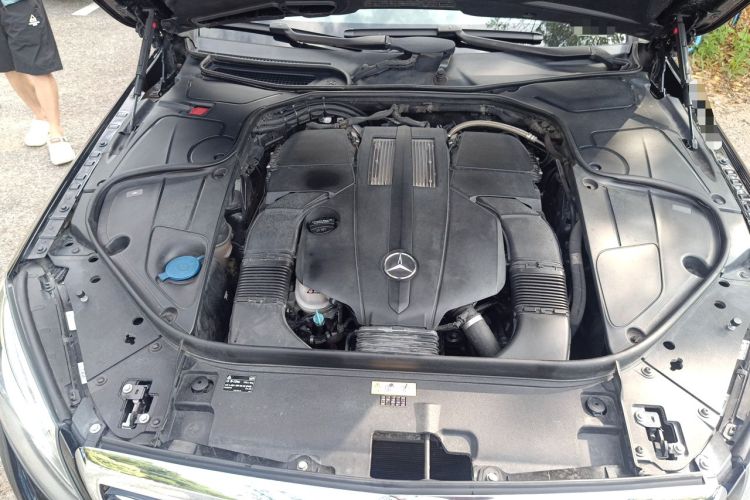 Used Mercedes-Benz S-Class 2014 S 320 L Luxury Model Engine Bay