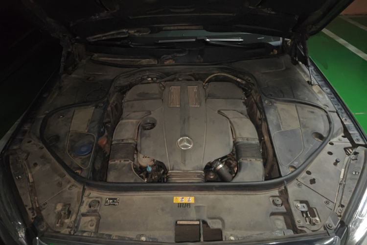 Used Mercedes-Benz S-Class 2014 S 320 L Business Model Engine Bay