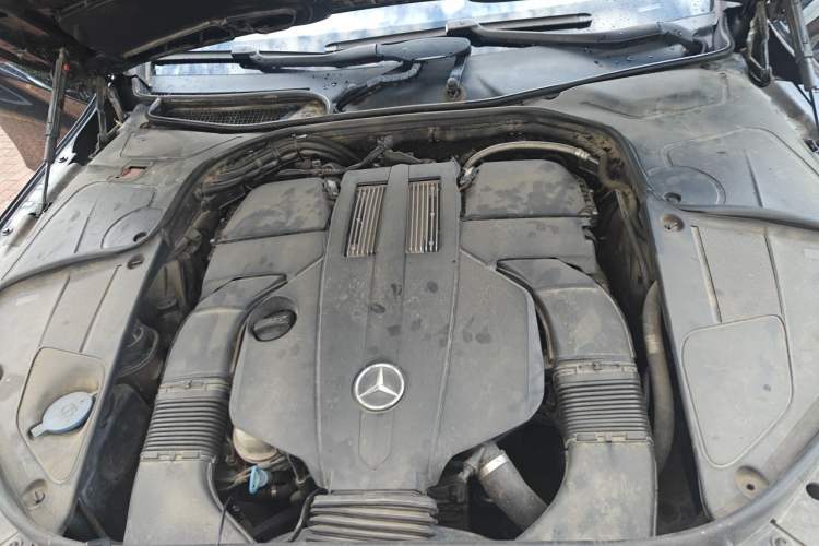 Used Mercedes-Benz S-Class 2014 S 320 L Business Model Engine Bay