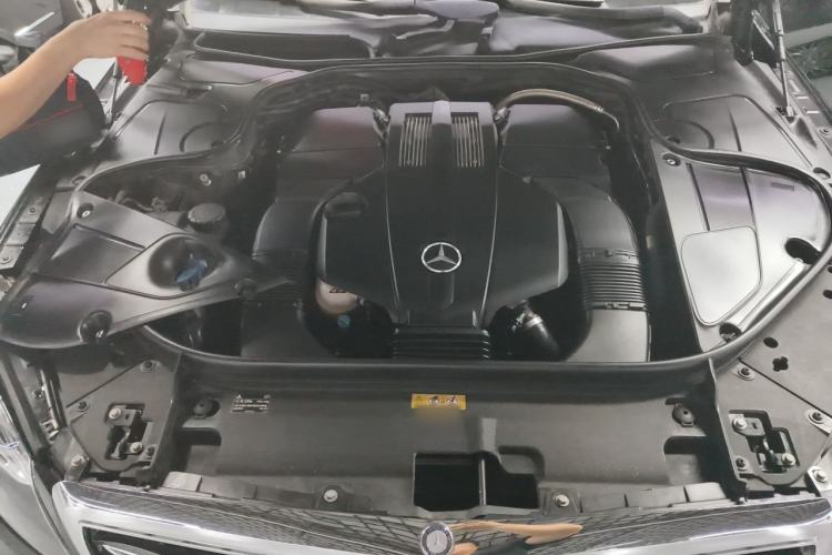 Used Mercedes-Benz S-Class 2014 S 320 L Business Model Engine Bay