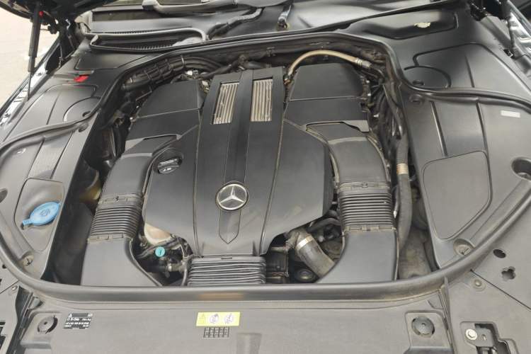 Used Mercedes-Benz S-Class 2014 S 320 L Business Model Engine Bay