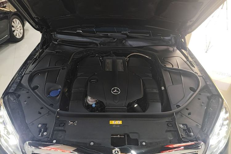 Used Mercedes-Benz S-Class 2014 S 320 L Business Model Engine Bay
