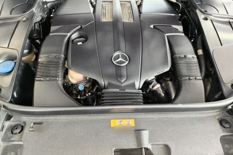 Used Mercedes-Benz S-Class 2014 S 320 L Luxury Model Engine Bay