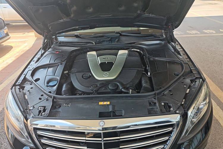 Used Mercedes-Benz S-Class 2014 S 600 L Engine Bay