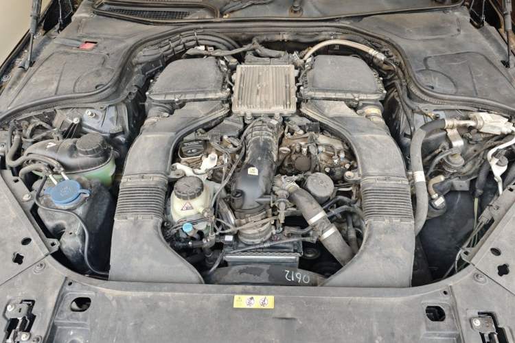 Used Mercedes-Benz S-Class 2014 S 320 L Business Model Engine Bay