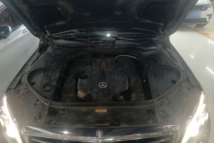 Used Mercedes-Benz S-Class 2014 S 320 L Luxury Model Engine Bay