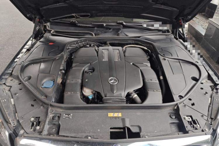 Used Mercedes-Benz S-Class 2014 S 400 L Luxury Model Engine Bay