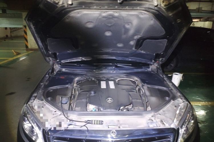 Used Mercedes-Benz S-Class 2014 S 320 L Business Model Engine Bay