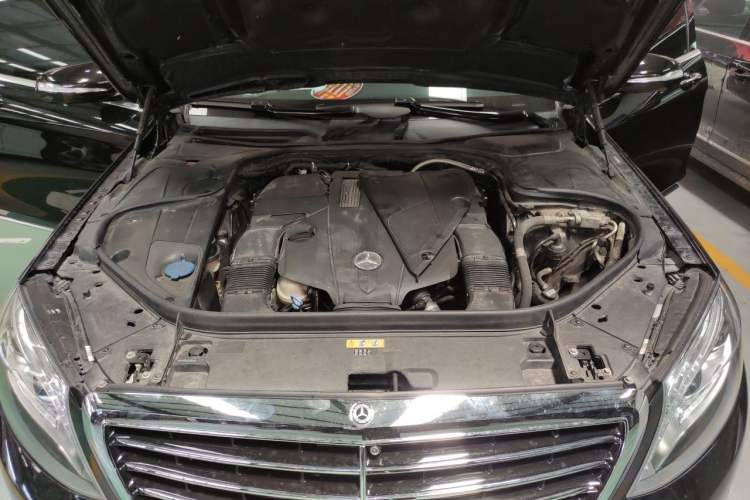Used Mercedes-Benz S-Class 2014 S 320 L Business Model Engine Bay