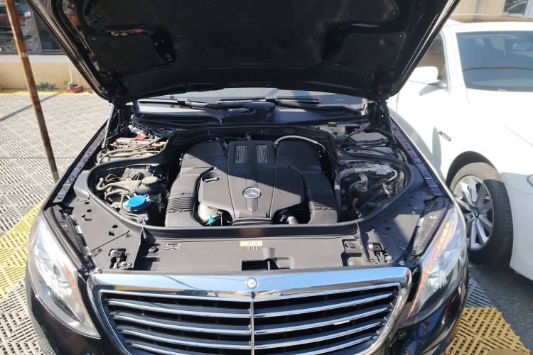 Used Mercedes-Benz S-Class 2014 S 320 L Business Model Engine Bay