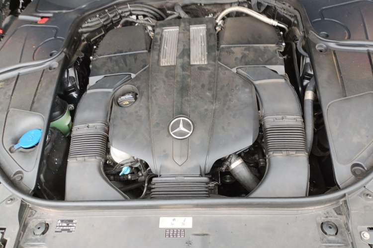 Used Mercedes-Benz S-Class 2014 S 320 L Luxury Model Engine Bay