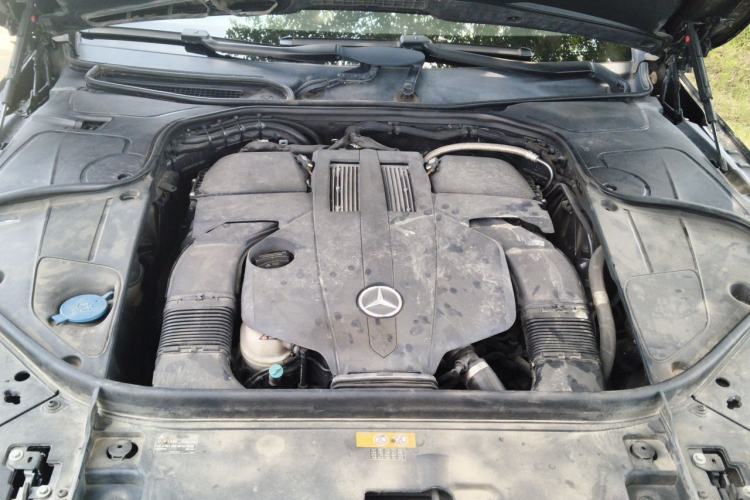 Used Mercedes-Benz S-Class 2014 S 320 L Luxury Model Engine Bay
