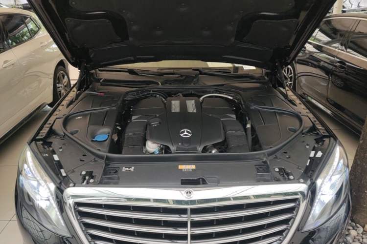 Used Mercedes-Benz S-Class 2014 S 320 L Business Model Engine Bay