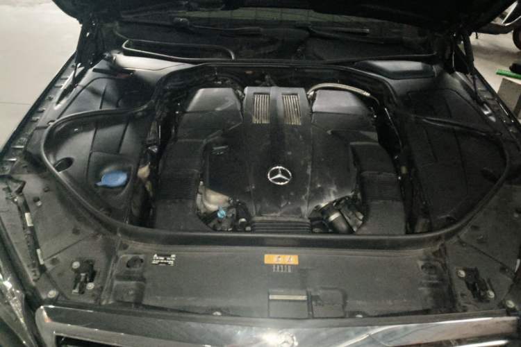 Used Mercedes-Benz S-Class 2014 S 320 L Luxury Model Engine Bay