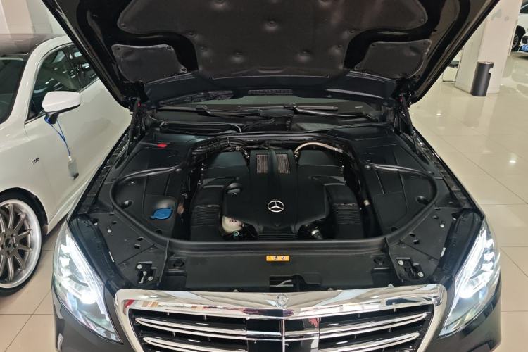Used Mercedes-Benz S-Class 2014 S 320 L Business Model Engine Bay