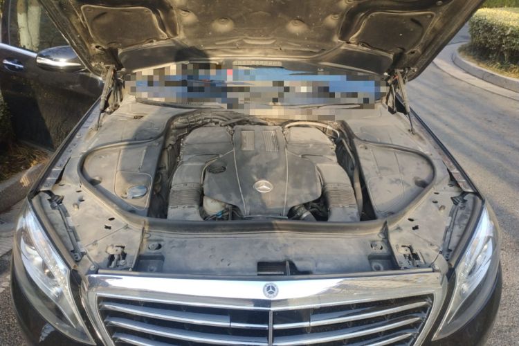 Used Mercedes-Benz S-Class 2014 S 320 L Luxury Model Engine Bay