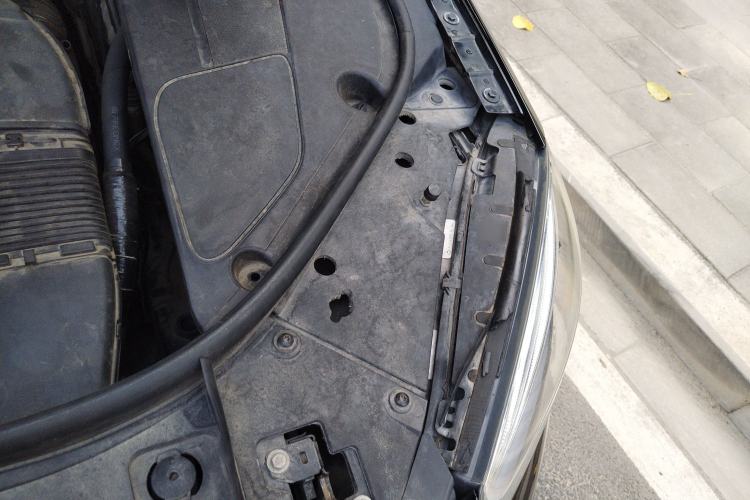 Used Mercedes-Benz S-Class 2014 S 320 L Luxury Model Engine Bay Left