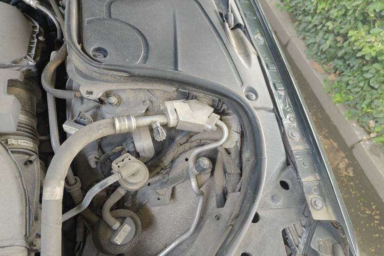 Used Mercedes-Benz S-Class 2014 S 400 L Prestige Edition Engine Bay Left