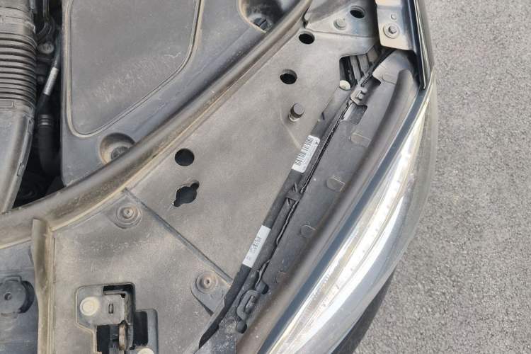 Used Mercedes-Benz S-Class 2014 S 320 L Business Model Engine Bay Left