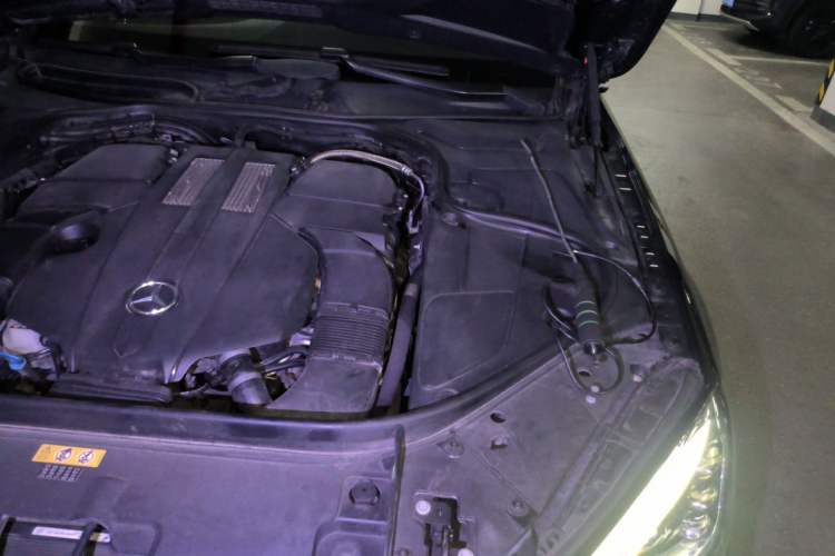 Used Mercedes-Benz S-Class 2014 S 320 L Business Model Engine Bay Left