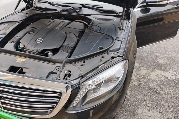 Used Mercedes-Benz S-Class 2014 S 320 L Business Model Engine Bay Left