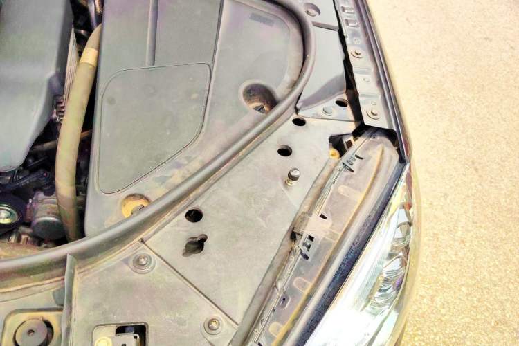 Used Mercedes-Benz S-Class 2014 S 400 L HYBRID Engine Bay Left