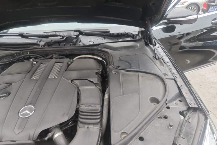 Used Mercedes-Benz S-Class 2014 S 320 L Luxury Model Engine Bay Left