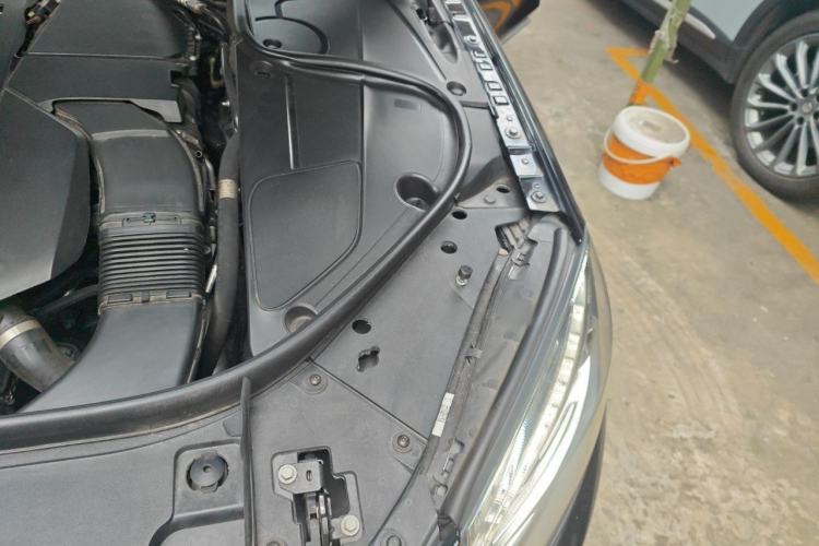 Used Mercedes-Benz S-Class 2014 S 320 L Business Model Engine Bay Left