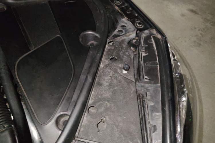 Used Mercedes-Benz S-Class 2014 S 320 L Business Model Engine Bay Left