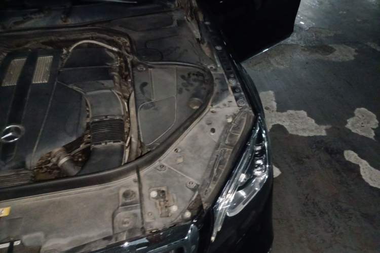 Used Mercedes-Benz S-Class 2014 S 320 L Business Model Engine Bay Left
