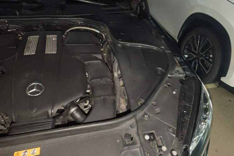 Used Mercedes-Benz S-Class 2014 S 320 L Business Model Engine Bay Left