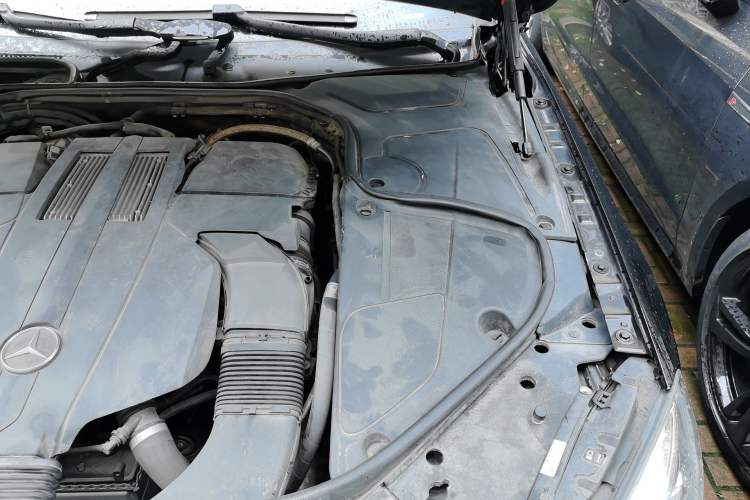 Used Mercedes-Benz S-Class 2014 S 320 L Business Model Engine Bay Left